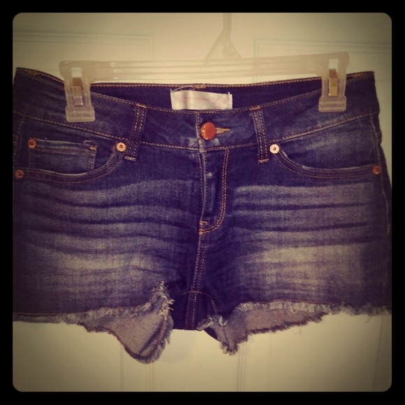 🩳Nwot women's juniors jean shorts size 9 - Picture 1 of 3
